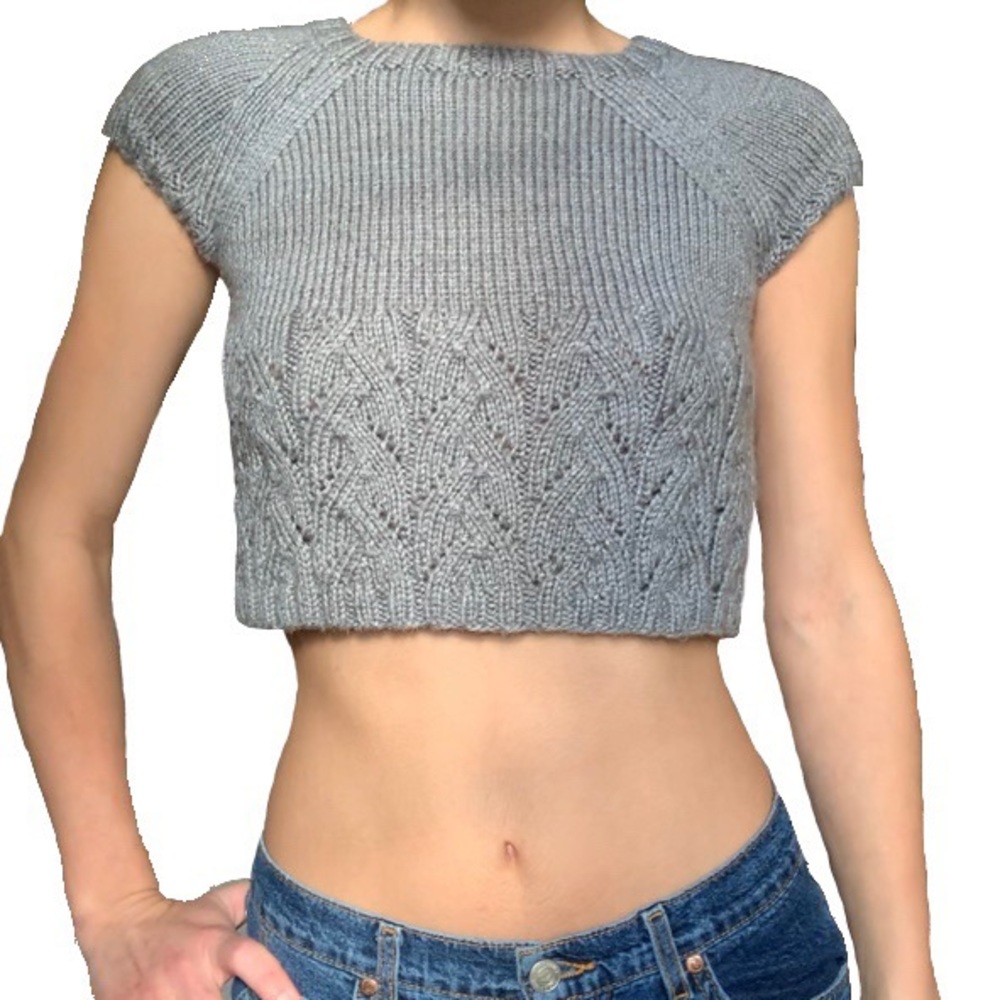tiny grey sweater t shirt / crop top